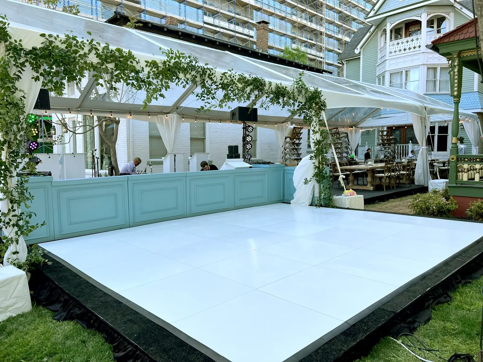 Slate White Dance Floor - 15 x 15